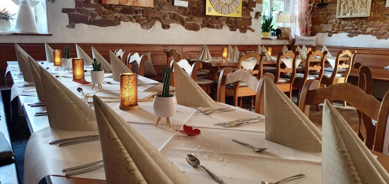 Landgasthaus "Zum Engel" Neuleiningen Buitenkant foto